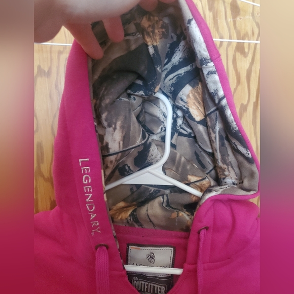 NWT Legendary Whitetails Women's Outfitter Hoodie Size Medium - Picture 8 of 8